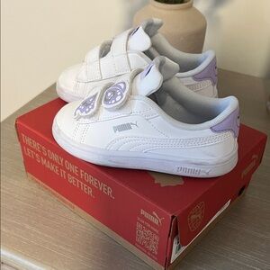 PUMA Kids Sneakers in White and Lavender